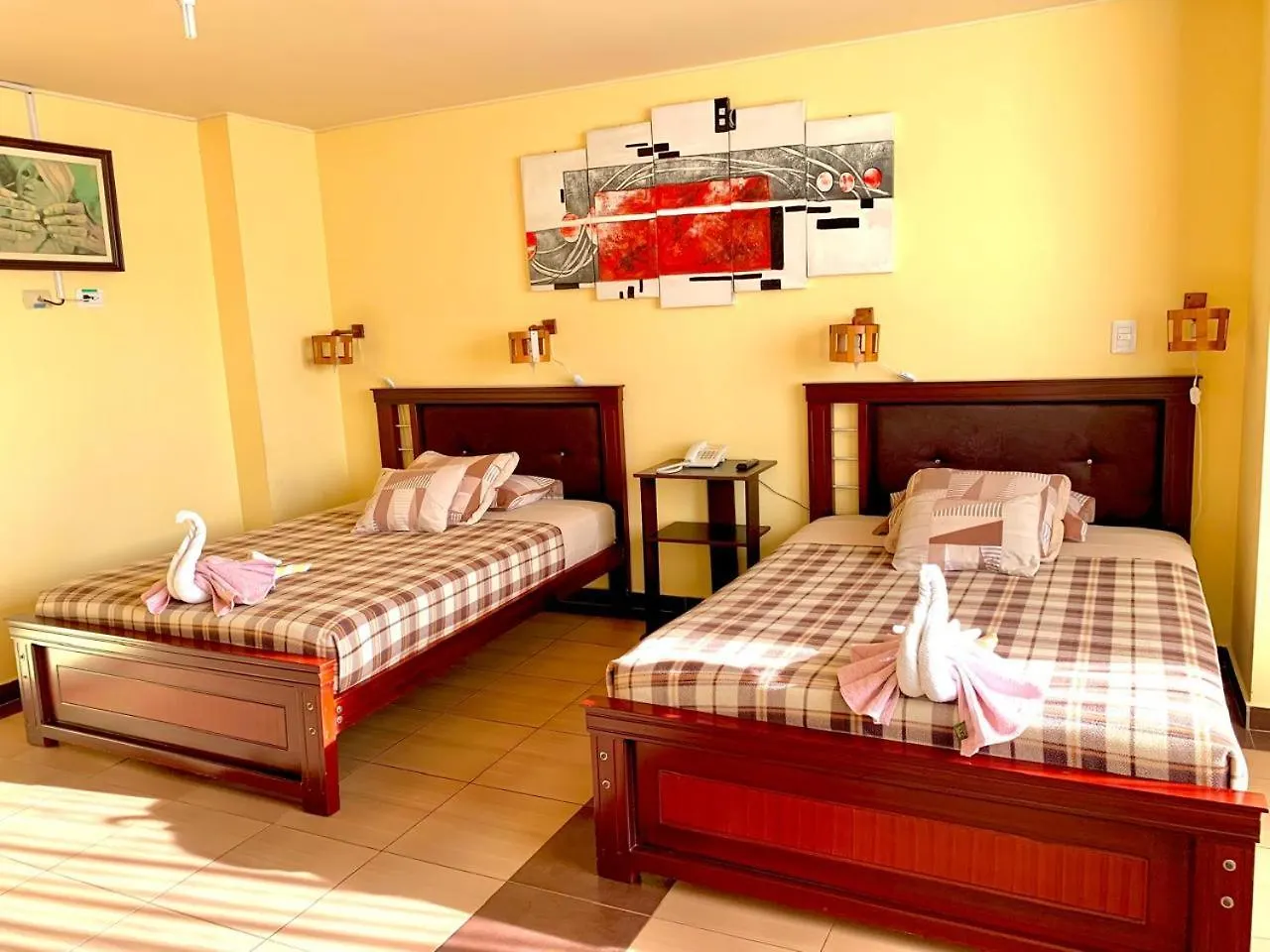 Dos Hemisferios Hotel Quito Ecuador