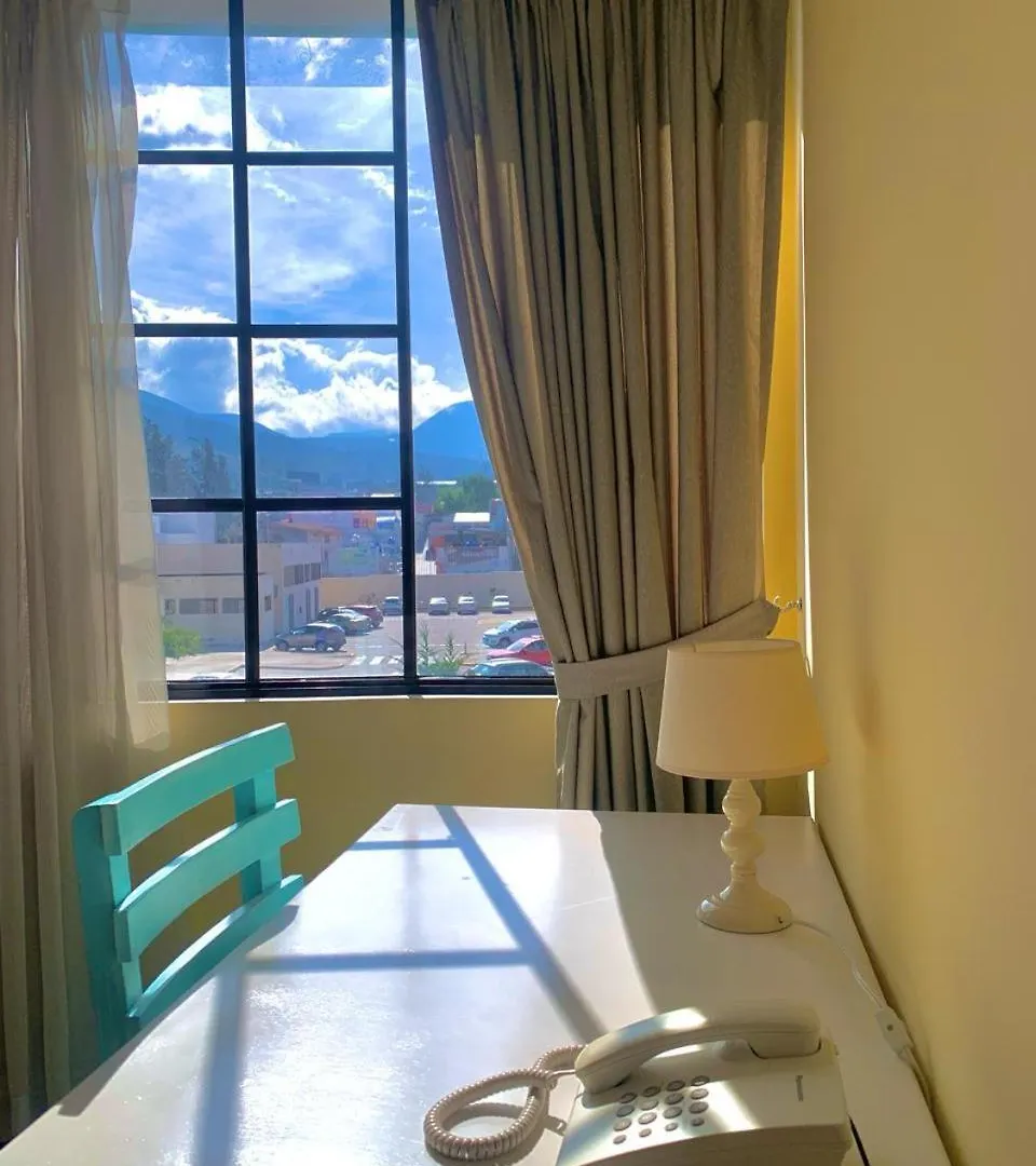 Dos Hemisferios Hotel Quito