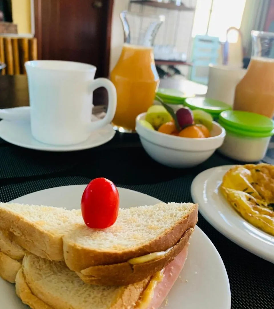 Dos Hemisferios Hotel Quito Ecuador